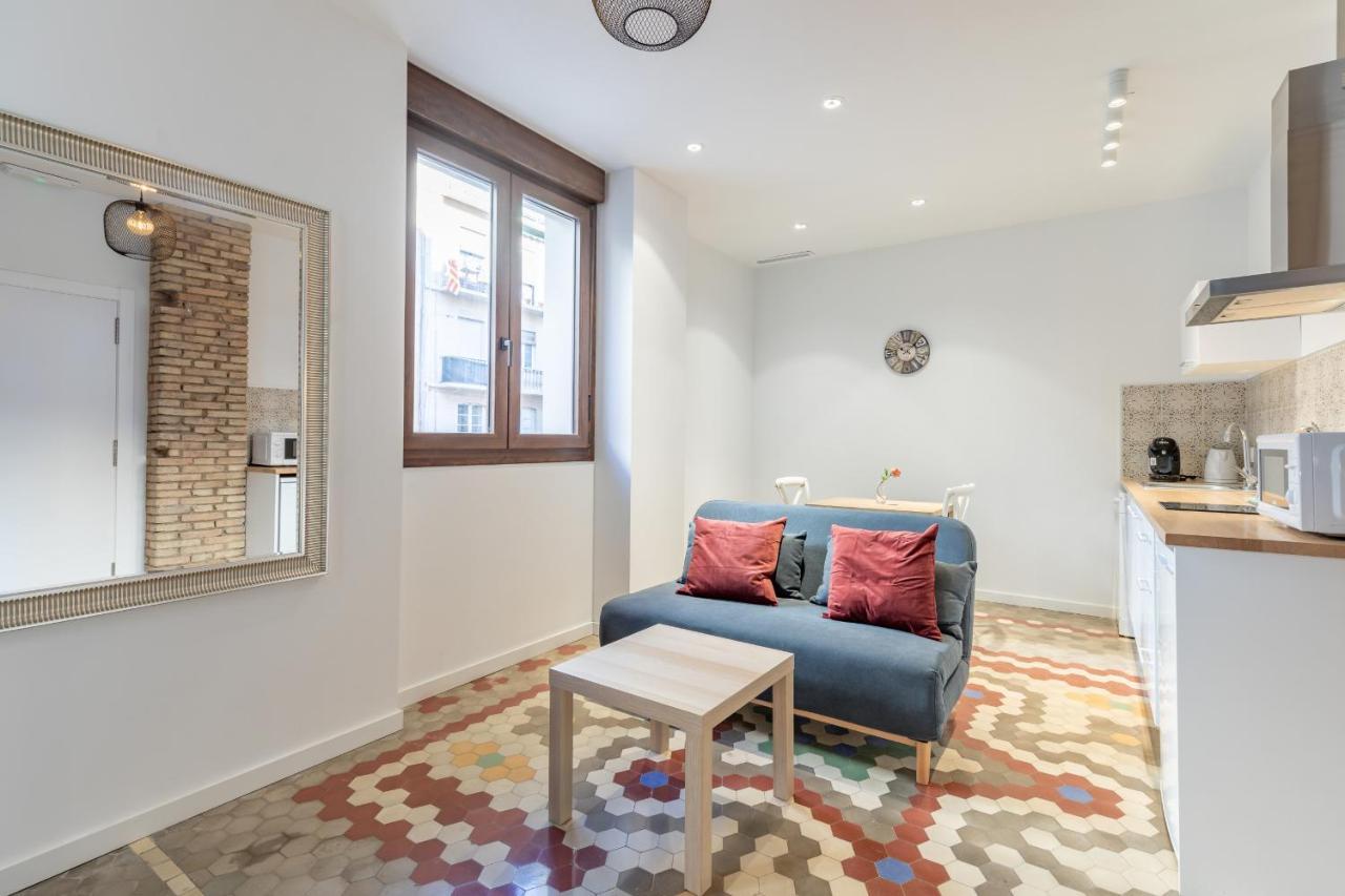 Apt With Antique Floor & Lots Of Sun Light 발렌시아 외부 사진