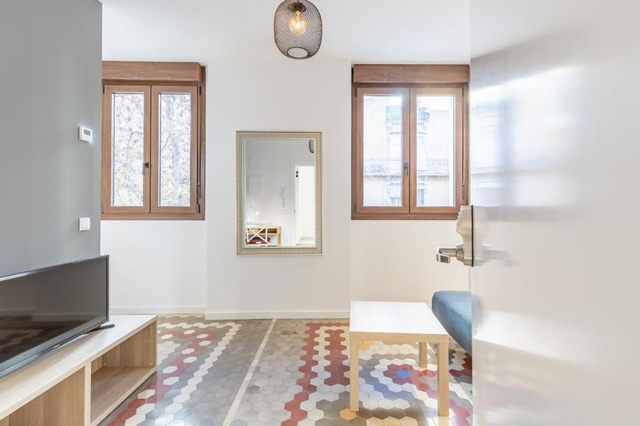 Apt With Antique Floor & Lots Of Sun Light 발렌시아 외부 사진