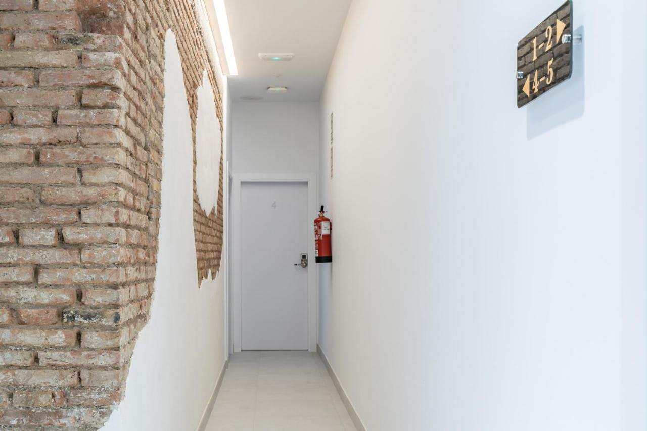 Apt With Antique Floor & Lots Of Sun Light 발렌시아 외부 사진